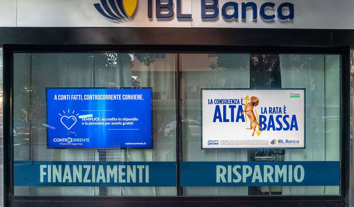 Display professionali per il Digital Signage nelle vetrine di IBL Banca