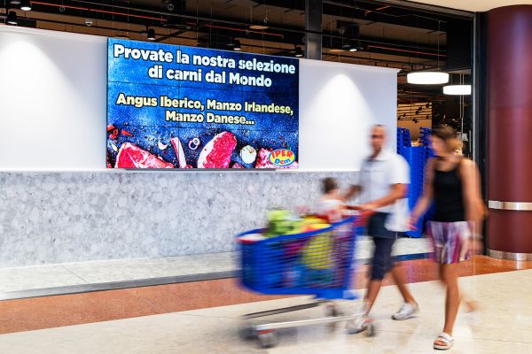 IperDem Frosinone display pubblicitari videowall