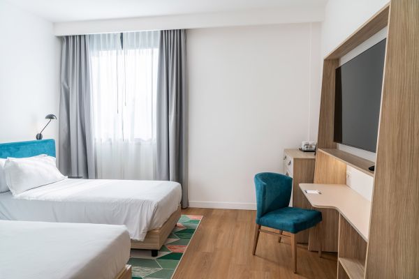 Hospitality TV installa a parente in una camera dell'hotel Hilton