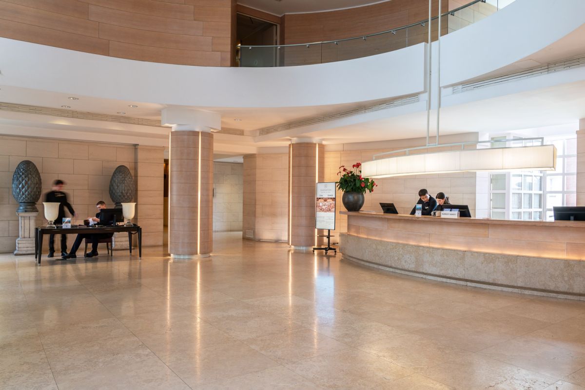 hall dello sheraton hotel di roma